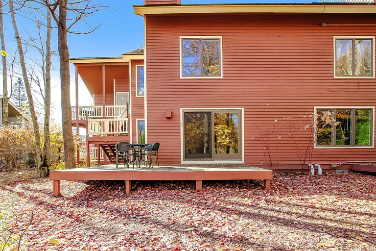 Wintergreen Condos, Benzie