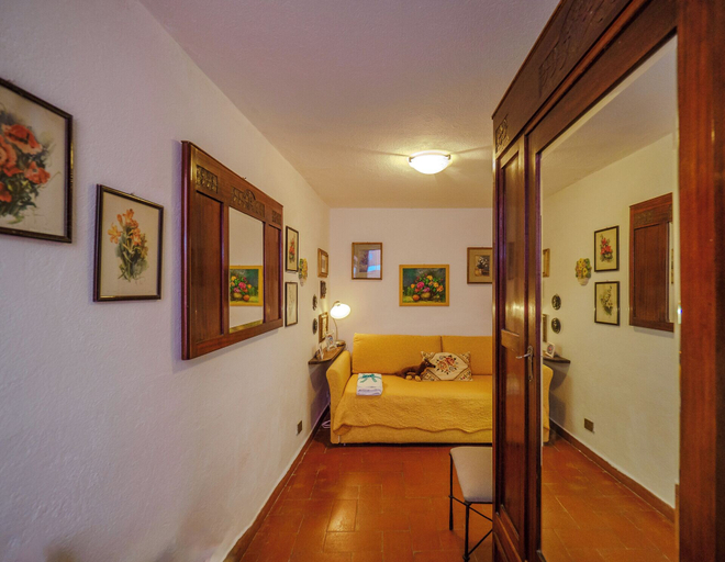 Bedroom 4, La Maison de la Mer with Terrace and AC, La Spezia