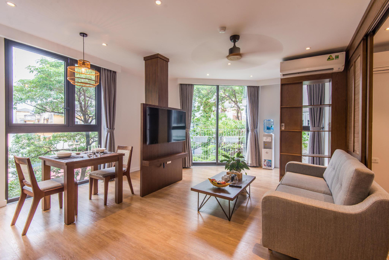 Super airy 1BR apartment Japanese style/81LL/01, Ba Đình