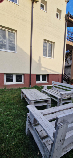 Others 4, Apartmani Ostojic, Irig