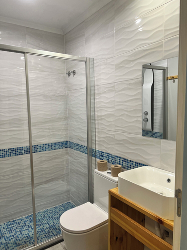 Bathroom 3, Blue Spot Hostel, Ferreira do Zêzere