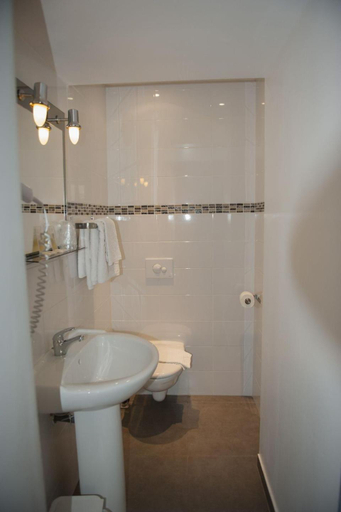 Bathroom, Hotel du Palais, Corse-du-Sud