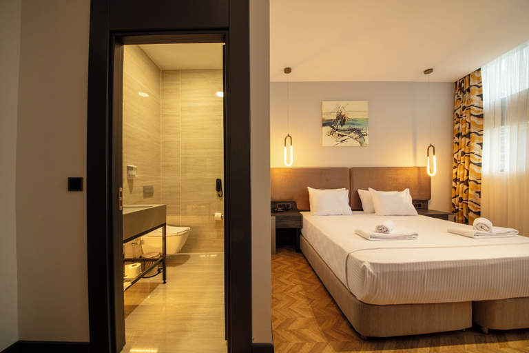 Bedroom 4, V Center Hotel, Yomra