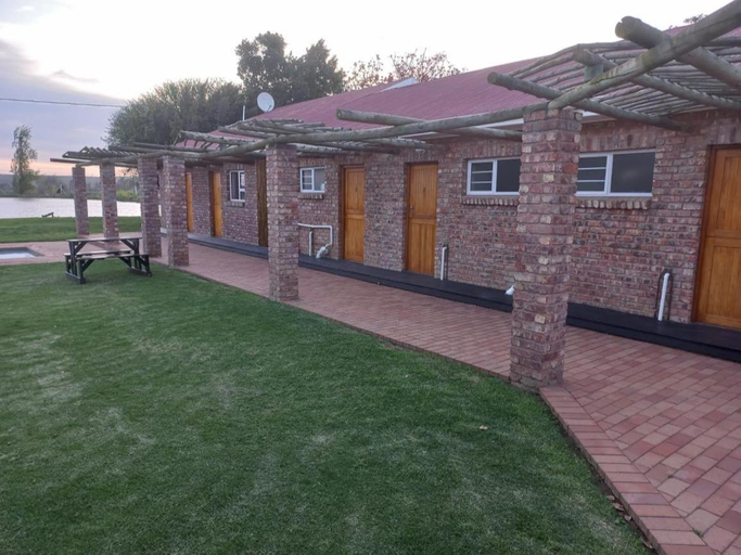 Others 3, Bydand B&B, Cacadu