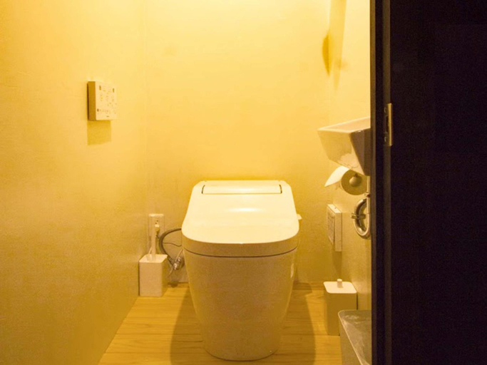 Bathroom 5, Hostel & Tatami Bar Uchikobare, Uchiko