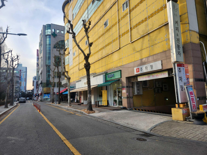 Others 5, Daejeon Wolpyeong W, Yuseong