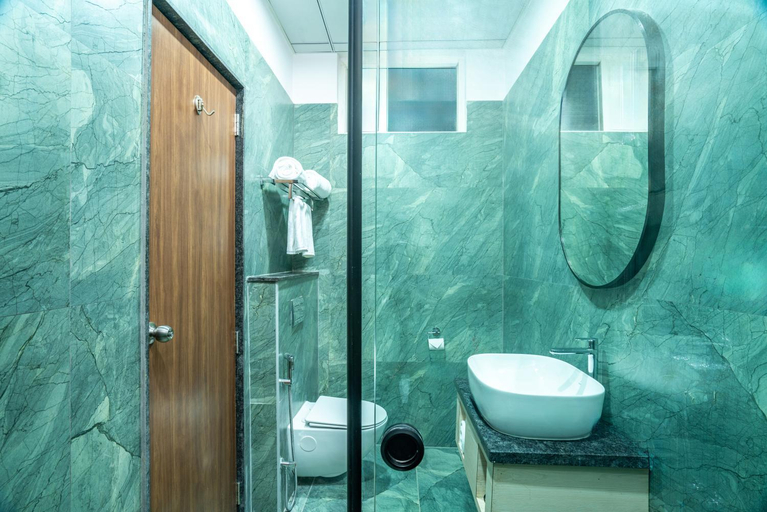 Bathroom 2, Stae Hotel-Hitec City, Hyderabad