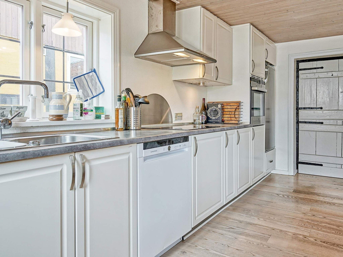 Private kitchen 4, Seaside Haven in Arsdale - By Traum Ferienwohnungen, Bornholm
