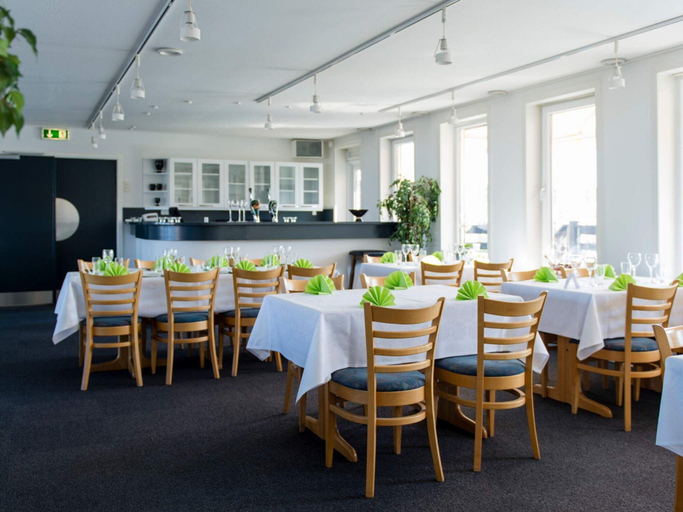 Food & Drinks 4, 5 Person Holiday Home in Glesborg, Norddjurs