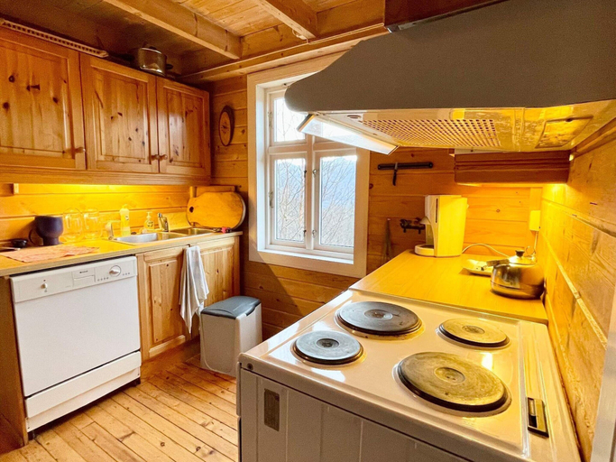 Private kitchen, 8 Person Holiday Home in Akra, Kvinnherad