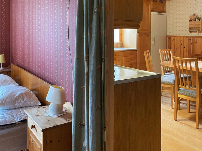 Room 4, 8 Person Holiday Home in Virestad, Älmhult