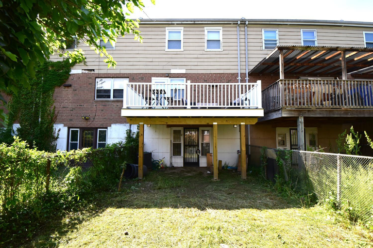 Tuscany 2900 - Classic Italian Style 3BR w Parking near Airport, Philadelphia