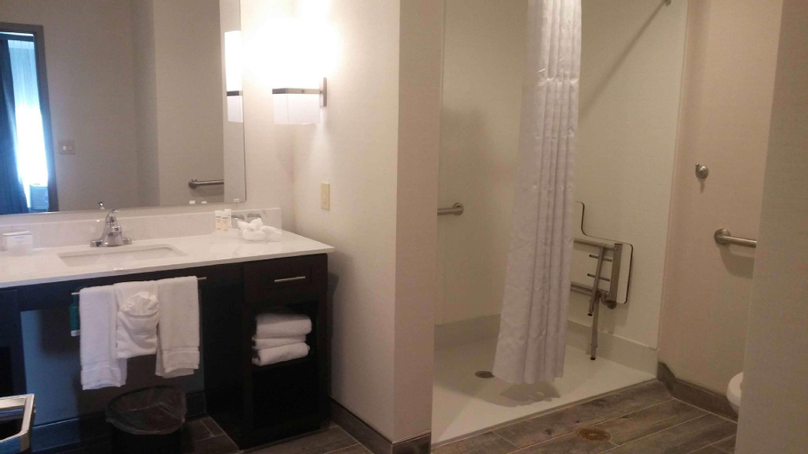 Bathroom 7