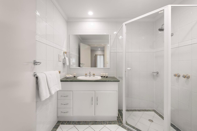 Bathroom 11