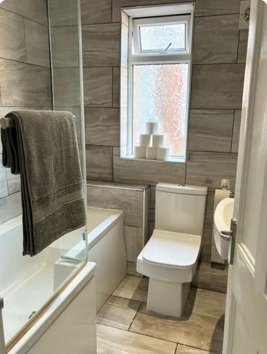 Bathroom, NEW 4 Double Bedrooms Large House, Lincolnshire