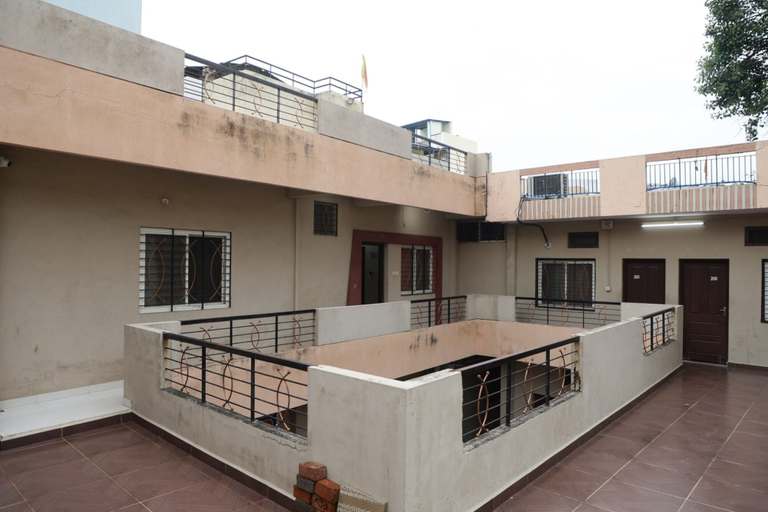 Public Area, Goroomgo Kalash Ujjain, Ujjain