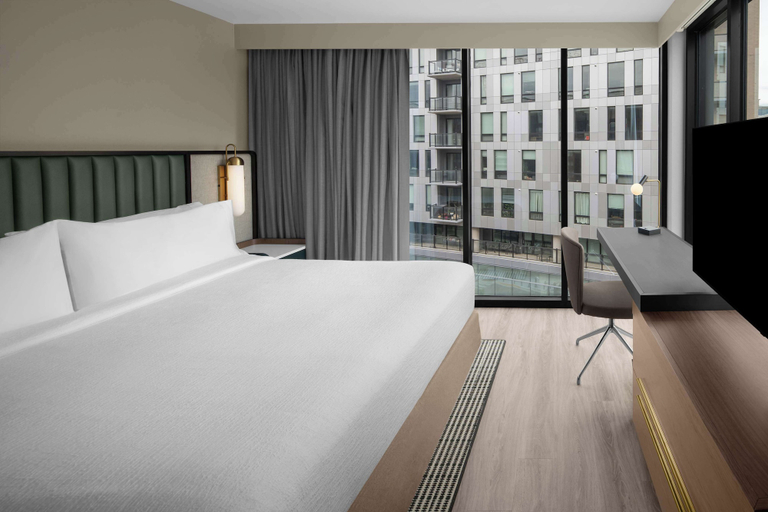 Bedroom 3, Embassy Suites By Hilton Madison Downtown, Dane
