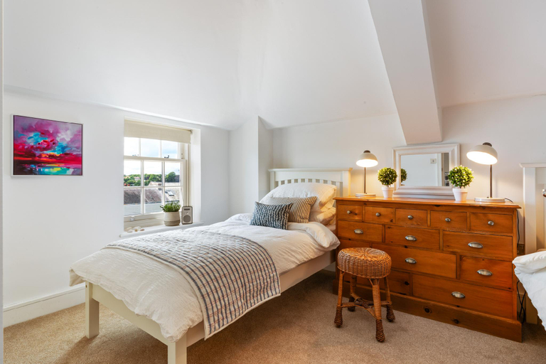Others 5, Nash House - North Beach views with Parking, Pembrokeshire