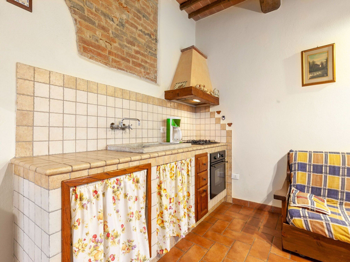 Private kitchen 3, Belvilla by OYO Farmhous With Swimming Pool, Pisa