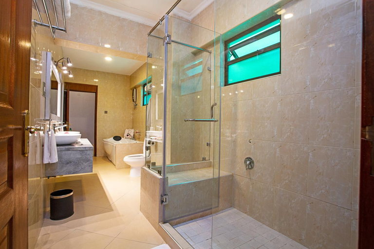 Bathroom 4, Roswam Hotel, Mathira