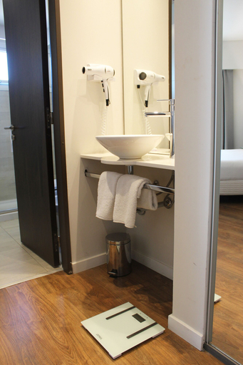 Bathroom 4, Mercure Hotel Rosario, Rosario