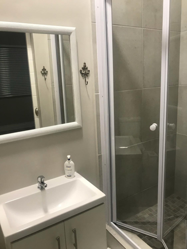 Bathroom, La Liberte-freedom to be, West Coast