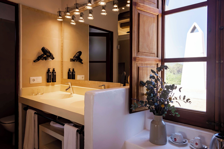 Bathroom 4, Ca Na Xica - Hotel & Spa, Baleares