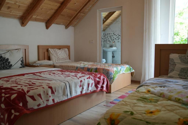 Bedroom 2, Guesthouse Skender Selimaj, Tropojës