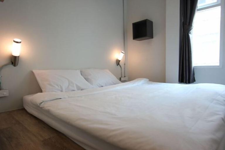 Bedroom 12