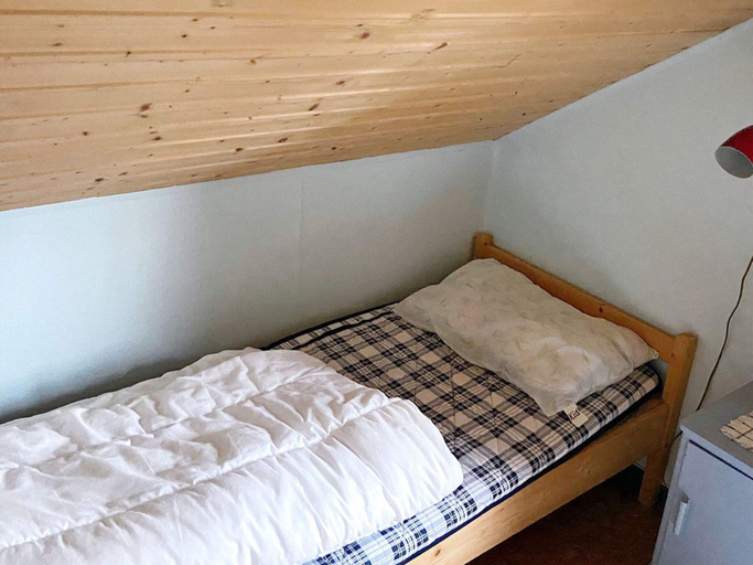 Room 3, 4 Person Holiday Home in Hardbakke, Solund