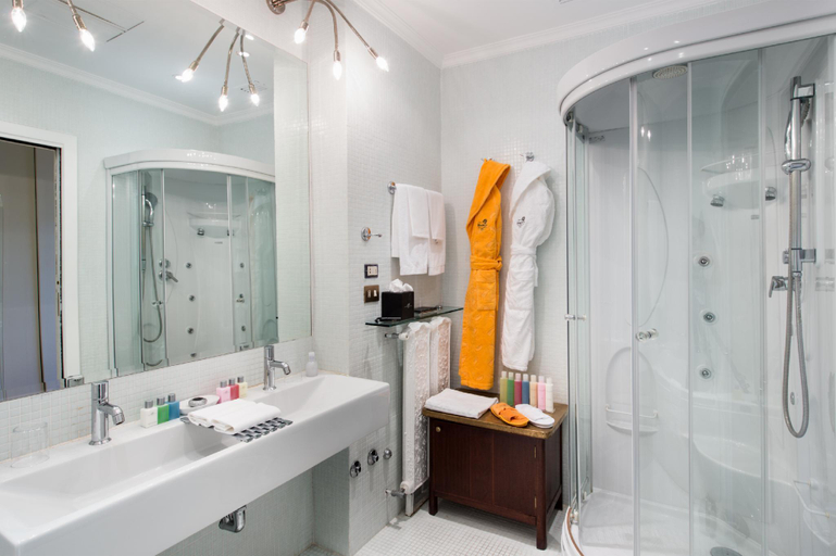 Bathroom 7