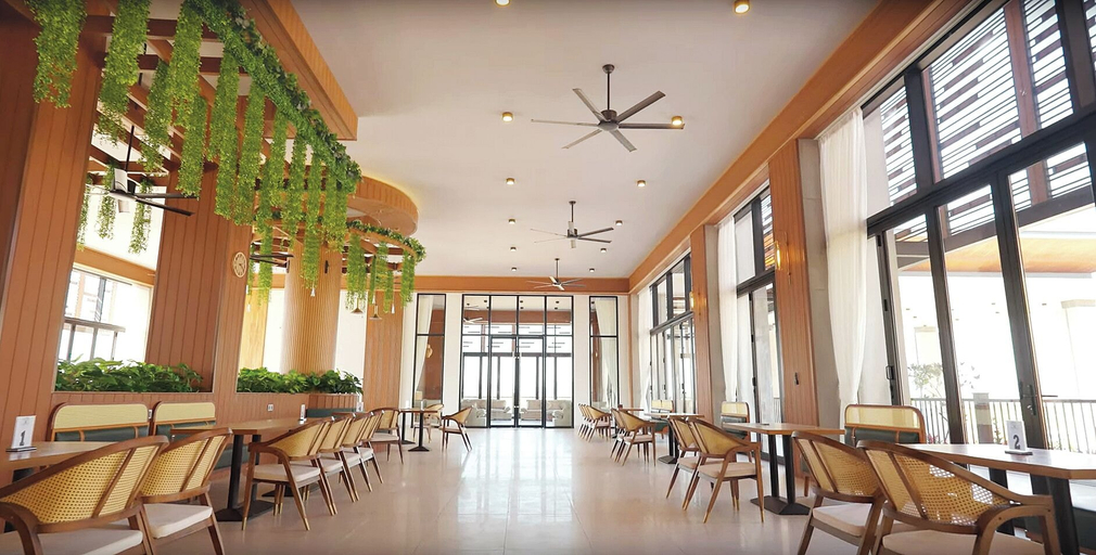 Food & Drinks 5, The Pine Mansion, Saen Monourom