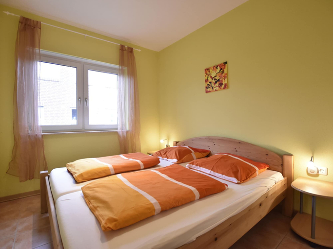 Bedroom 3, Gemuetliche Unterkunft in Zierow mit Sauna, Nordwestmecklenburg