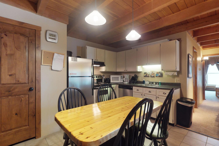 Others 5, Lodgepole Landing, Summit
