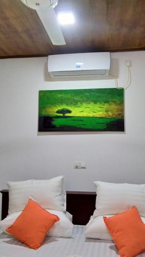 Others 4, Santosa Villa, Galle Four Gravets