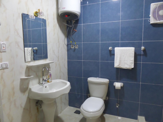 Bathroom 3, Grand Museum Guest House pyramids view, Al-Ahram