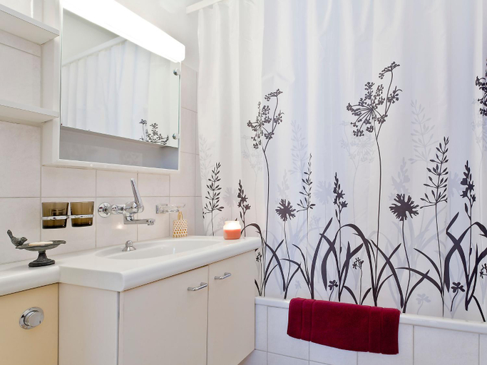 Others 5, Apartment Junior Suite-12 by Interhome, Locarno