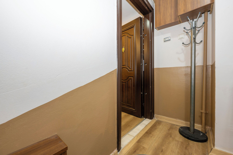 Property entrance 5, Hatem's House, Beyoğlu