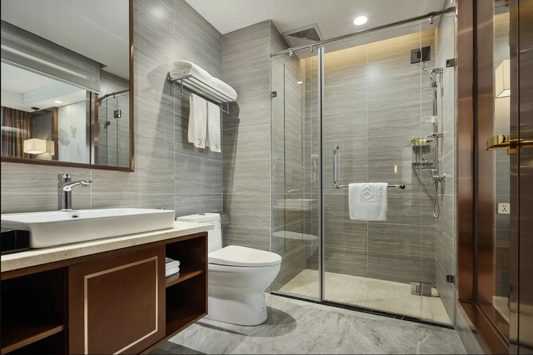 Bathroom 4, Rose Garden International Hotel, Ruessei Kaev