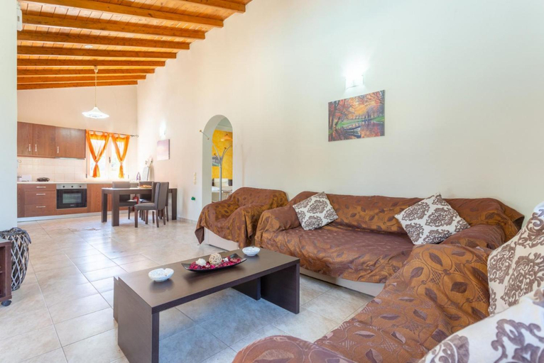 Others 5, Villa Popi, Ionian Islands