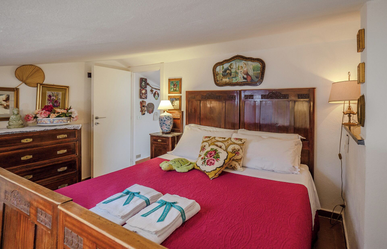 Bedroom 3, La Maison de la Mer with Terrace and AC, La Spezia