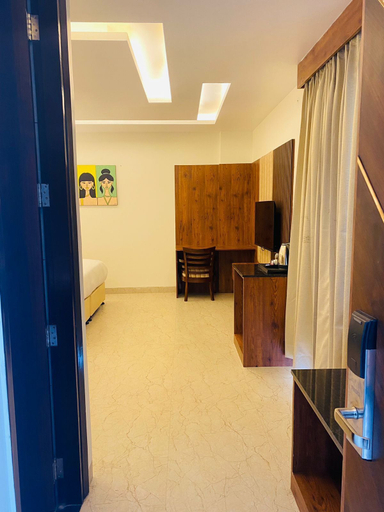 Others 4, Grow Inn, Gautam Buddha Nagar