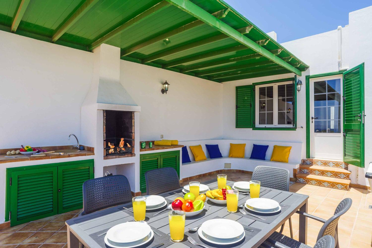 Others 4, Villa Brenas, Las Palmas