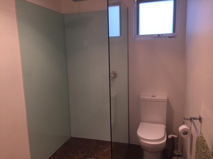 Bathroom 3, Glenaire apartments at Pontifex, West Coast