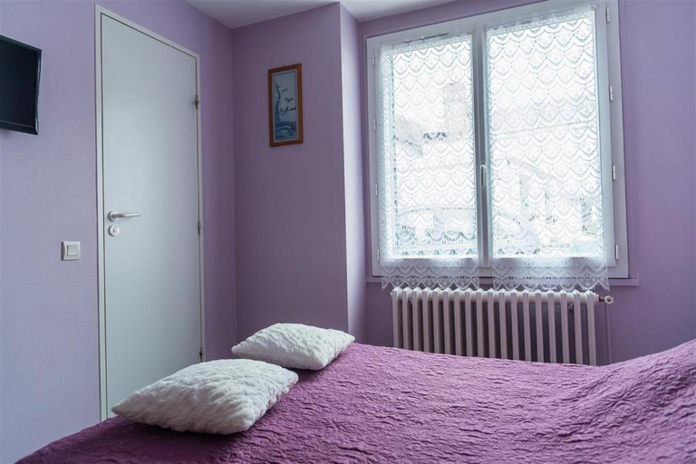 Bedroom 4, HOTEL DU CYGNE DE LA CROIX BLANCHE, Loiret