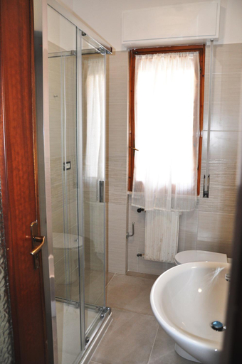 Bedroom 2, VIALE REPUBBLICA 307 2, Savona