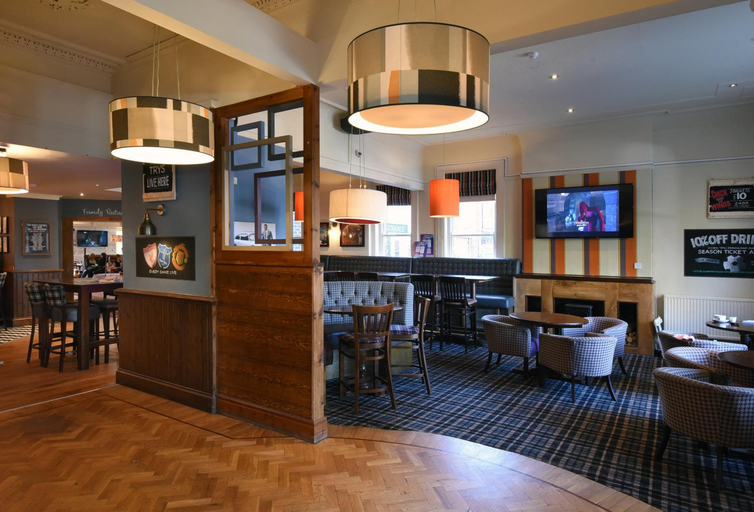 Food & Drinks 4, Oaklands by Greene King Inns, Cheshire West and Chester