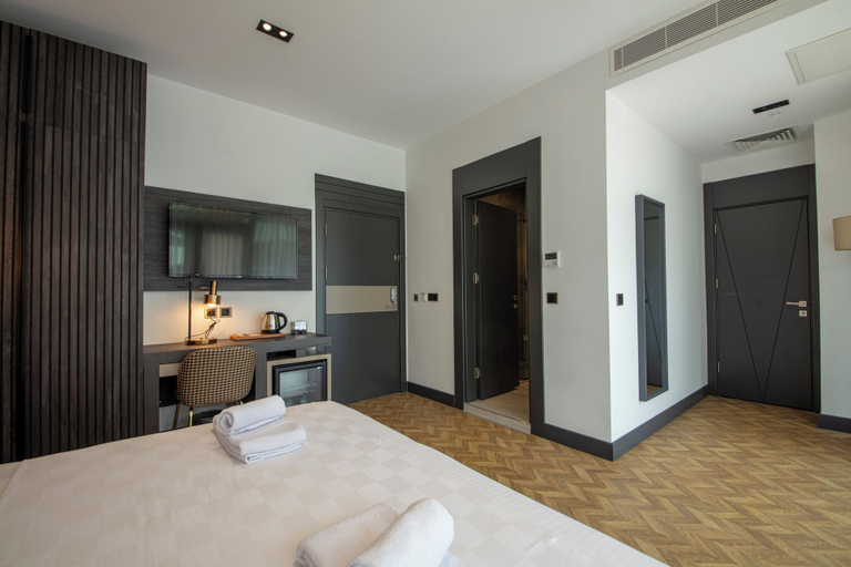 Bedroom 3, V Center Hotel, Yomra