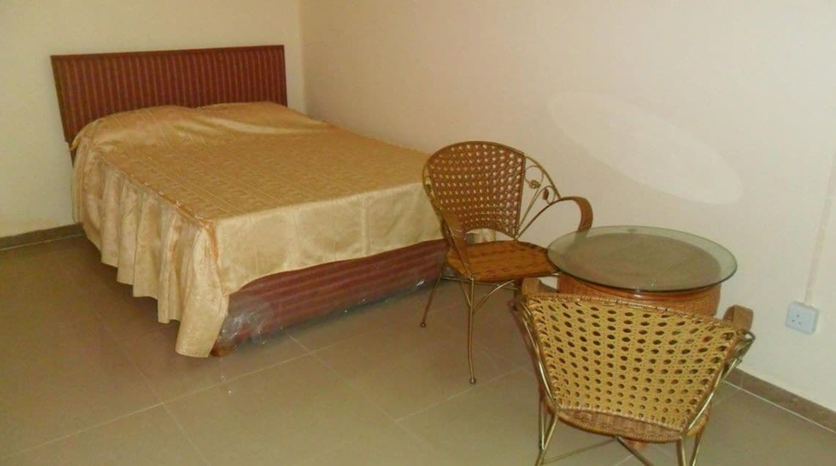 Bedroom 3, Les Lilas