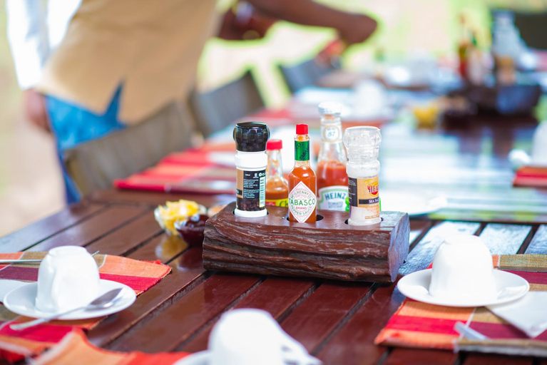 Food & Drinks 4, Queen Elizabeth Bush Lodge by NATURE LODGES LTD, Bunyaruguru